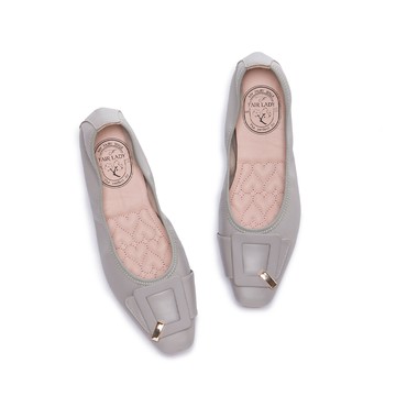 【新品】我的旅行日記  典雅方釦羊皮平底娃娃鞋  岩灰 (502998)