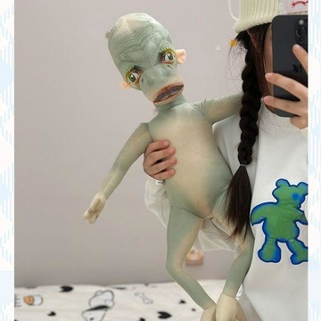 ✨動感 優選✨醜娃娃外星人瘋狂外星人公仔仿真娃娃惡搞送朋友禮物搞怪損友抱枕