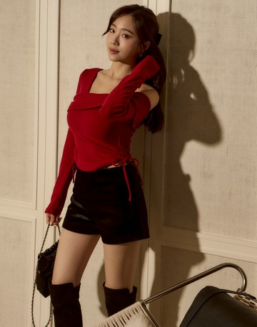 每天都會想穿的那件；磨毛斜領短版長袖BraTop上衣 兩色