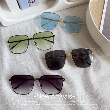 ⒹⓎⓁ┊ 4ᴄᴏʟᴏʀ🪴修臉方框 太陽眼鏡 墨鏡 明星 同款 韓國 最新 流行 夏天 防曬 出國 玩水 眼鏡 網紅 IG