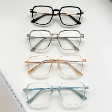 【Fee隔日到貨4色】韓系輕透感大框造型眼鏡🔥輕巧黑框鏡片平光眼鏡 冷茶色眼鏡 透明框眼鏡 無度數眼鏡 塑膠眼鏡