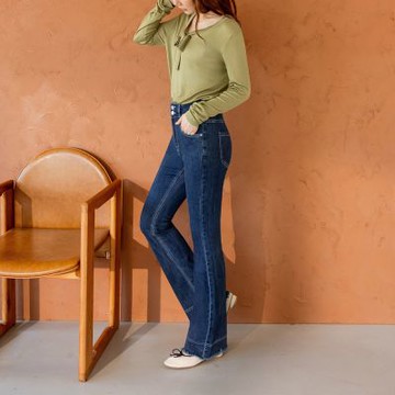 OB嚴選中大尺碼-棉質雙釦寬腰收腹牛仔喇叭褲《BA7962》