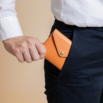 木木真皮中夾_焦糖麥田色(免費刻字)短夾 內層為植物皮革