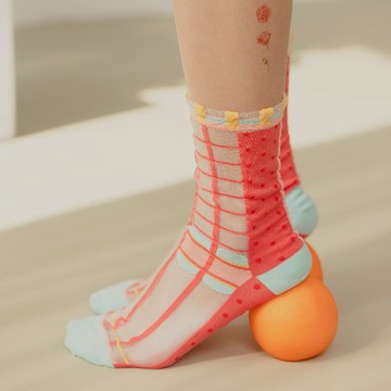 英國PAPERSELF 幾何系列｜深桃-點點格子透紗中筒襪