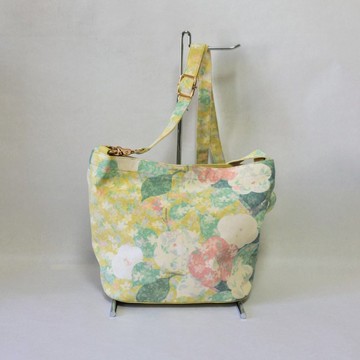 和服腰帶製成的水桶型肩背包