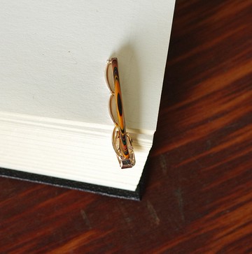 金銀寶貝 少見花邊塑料領帶夾 W571