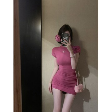 ⚡桃園出貨🚗 【優選好物】性感辣妹緊身短袖連衣裙女夏季褶皺收腰顯瘦包臀裙修身氣質短裙子