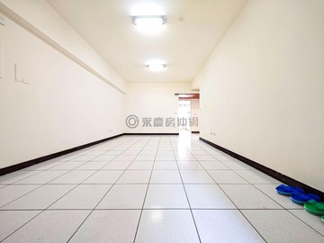 衛武營海洋商圈三房+平車｜超優生活圈熱銷宅｜高雄市鳳山區海洋二路