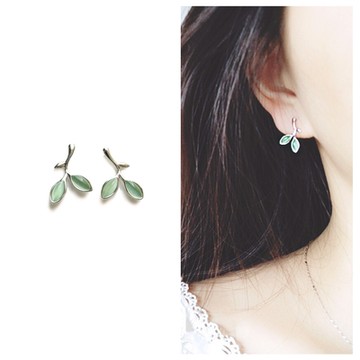 梨花HaNA 輕盈簡單．S925銀文藝森林發芽樹葉耳環耳釘