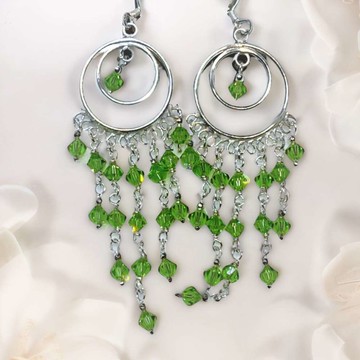 MODACore 摩達客 - 綠色串珠流蘇垂墜式耳飾耳針耳環 (黑)