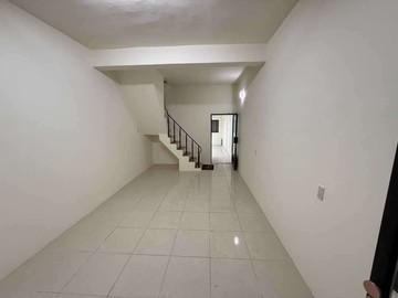 首選瑞豐國中衛武營都會公園低總價優質活巷翻新透天｜高雄市前鎮區瑞北路