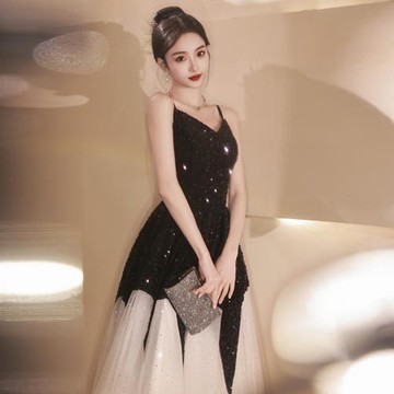 黑色吊帶亮片晚禮服高級小眾2025新款年會生日演出主持人連衣裙秋