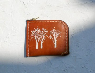 不撞包雪白森林淺咖色植鞣革全真皮L型零錢包