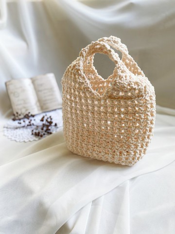 【好日手作】Handmade。手工韓國線材編織米白色方底鏤空手提包