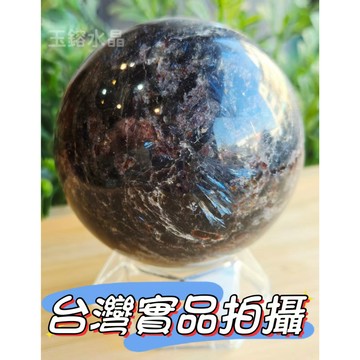 玉鎔水晶-天然藍閃石晶球 煙花石球 實品拍攝台灣現貨 藍閃石球 紅石榴球 藍閃石共生紅石榴 閃藍石 黑龍晶