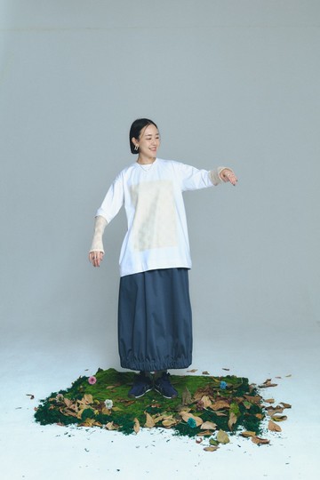 光澤感深藍色花苞裙