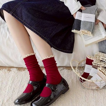 平價衣著 蕾絲花邊堆堆襪 襪子 蕾絲襪 花邊襪 秋冬女裝 美拉德色系襪子 中筒堆堆襪 棉柔條紋女襪 韓系女襪 女生襪子