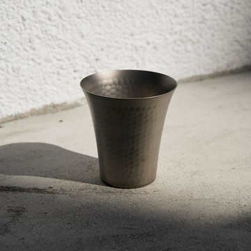 TSUCHI 日本燕三條製 鎚目紋純鈦杯 300ml SK-025 鈦金屬色