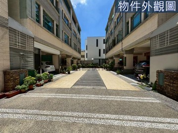 大寮地政優質一樓孝親房面寬車墅透天 ｜高雄市大寮區崇恩路