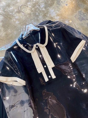 名媛娃娃領 秀氣減齡不失貴氣！21春夏新款白褶邊雪紡黑色連衣裙