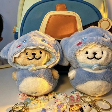🌞包包優選寶藏品🌟🌟全網獨創藍鯊小狗毛絨掛件 軟糯治癒隨身小掛飾!送朋友閨蜜情侶🌞