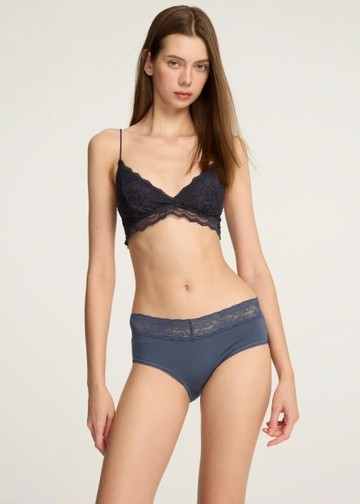 經典純色．窄版V蕾絲高腰三角內褲(霧霾藍)
