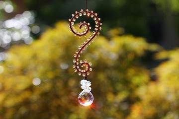 唐草紋捕光器 金黃色 水晶玻璃掛飾 吉祥圖騰
