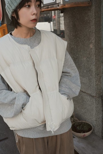 NATURAL BEBE鴨絨寬肩背心 - 3色 - 白