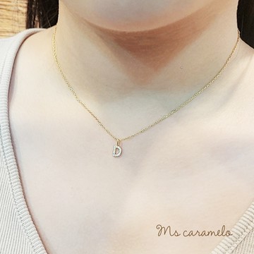 【焦糖小姐 Ms caramelo】925純銀鍍K黃 英文字母D 項鍊