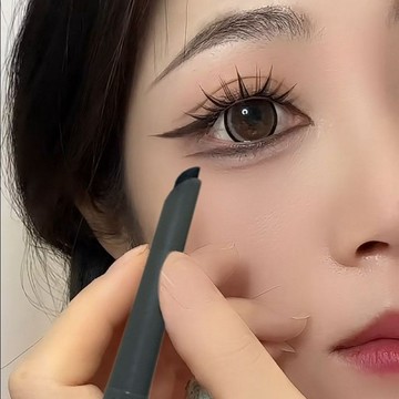 【店鋪熱賣】狐狸眼狗狗眼！ 狐狸眼線膠筆刀鋒膠筆持久不暈染眼線筆防水學生眼線筆