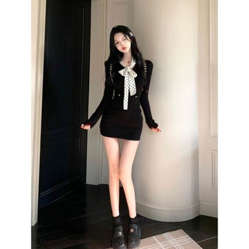 純欲辣妹顯瘦高級感針織連衣裙子女秋冬小個子短款性感收腰包臀裙