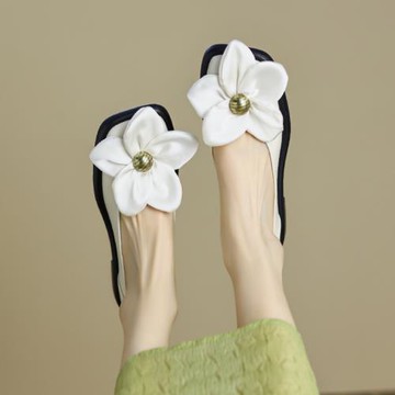 ins仙女風里外全皮太陽花淺口單鞋女平底秋季百搭復古方頭小皮鞋