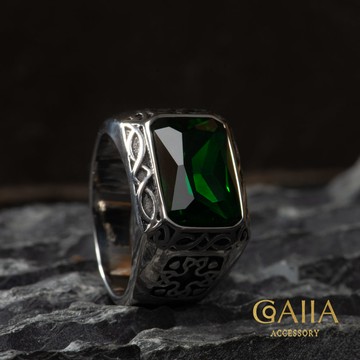 STEEL 鋼戒。碧綠寶石（13號現貨供應中） | RZX