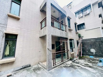 獨家稀有釋出！鳳山過埤國小旁透天美屋｜高雄市鳳山區過仁街