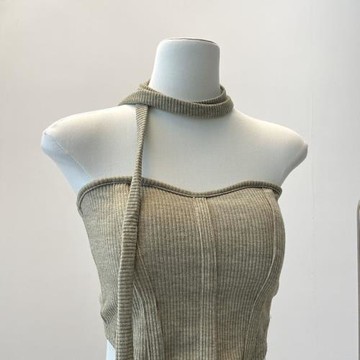 不規則掛脖純色短款背心女2024春裝韓版通勤百搭網紅抹胸打底上衣