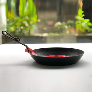 【德國turk鐵鍋】熱鍛斜紋 短柄平底(深)鍋 鐵鍋24cm/28cm