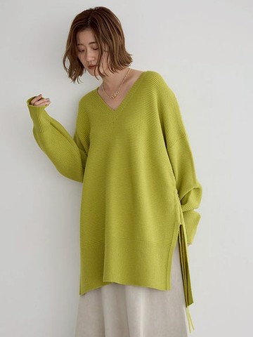 俐落V領開岔抽繩設計針織上衣(07001106300) - YECCA VECCA