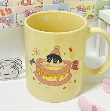 生日快樂禮【遊戲家】 蠟筆小新 生日快樂生日蛋糕馬克杯 陶瓷水杯 - 預購中