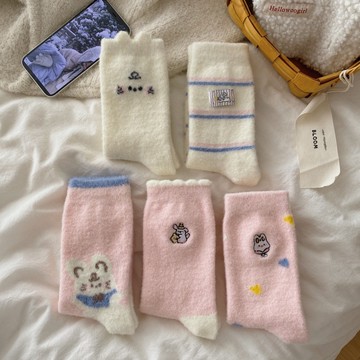 新款澳絨中筒襪軟糯舒適可愛兔子毛絨月子襪冬刷毛保暖地板睡眠襪