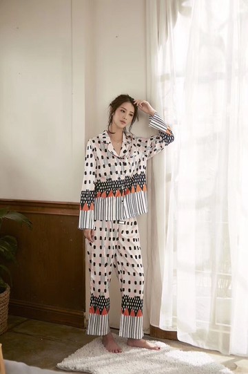 美琪 (親膚柔軟)인쇄印花睡衣兩件套真絲睡衣新款綢緞復古普普風