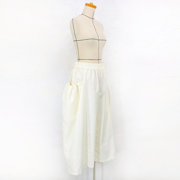 Aman No.9 白色抓皺口袋澎澎褲