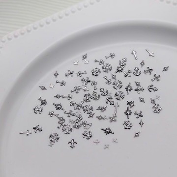 🎀台灣出貨🎀 復古美甲朋克暗黑十字架愛心飾品合金混裝克羅個性金屬指甲裝飾品  美甲飾品 韓國美甲素材 美甲材料 美甲鑽飾