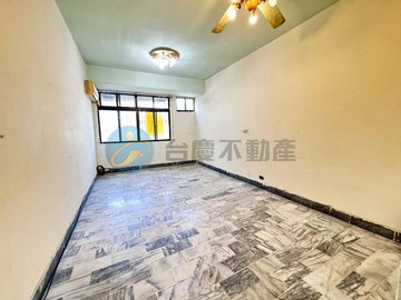 興大商圈改套聖品｜公寓黃金3樓｜室內大24坪｜台中市南區建成路