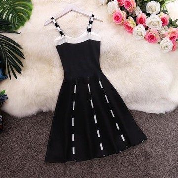 法式小香風吊帶連衣裙女夏短裙2023年御姐輕熟風設計感小眾針織裙