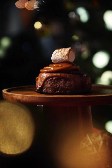 聖誕跨年甜點盒【盒裝4入】帕林內榛果可可捲。全新登場