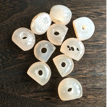 拾悦手作材料/老瑪瑙古珠本身有瑕疵/波斯帝國薩珊王朝老瑪瑙圓梯形印章/古珠/串珠編繩/DIY半成品/台灣現貨出貨