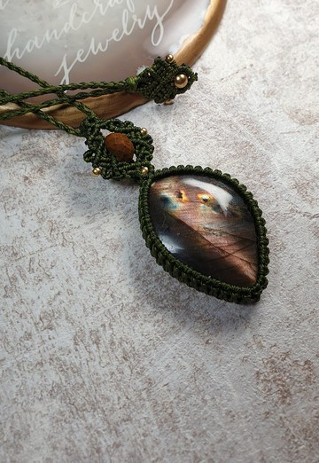 L77回憶。拉長石南美蠟線編織項鍊