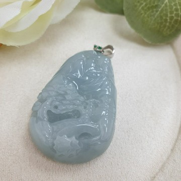 逸品軒~天然緬甸玉A貨-Z6968-細糯藍紫山水貴人墜子 長43.5mm寬27.6mm厚9.2mm