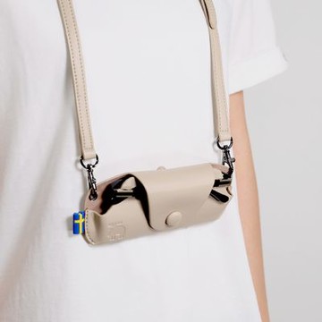 moz瑞典-駝鹿-防潑水-皮革-眼鏡包-奶油白