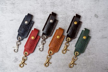 【METALIZE】Burn It Down 火焰植鞣皮革打火機套/黃銅掛勾款